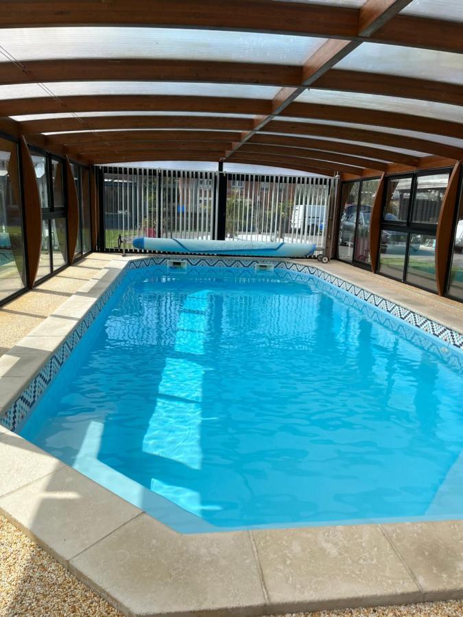 Gite Avec Piscine Lestrem エクステリア 写真